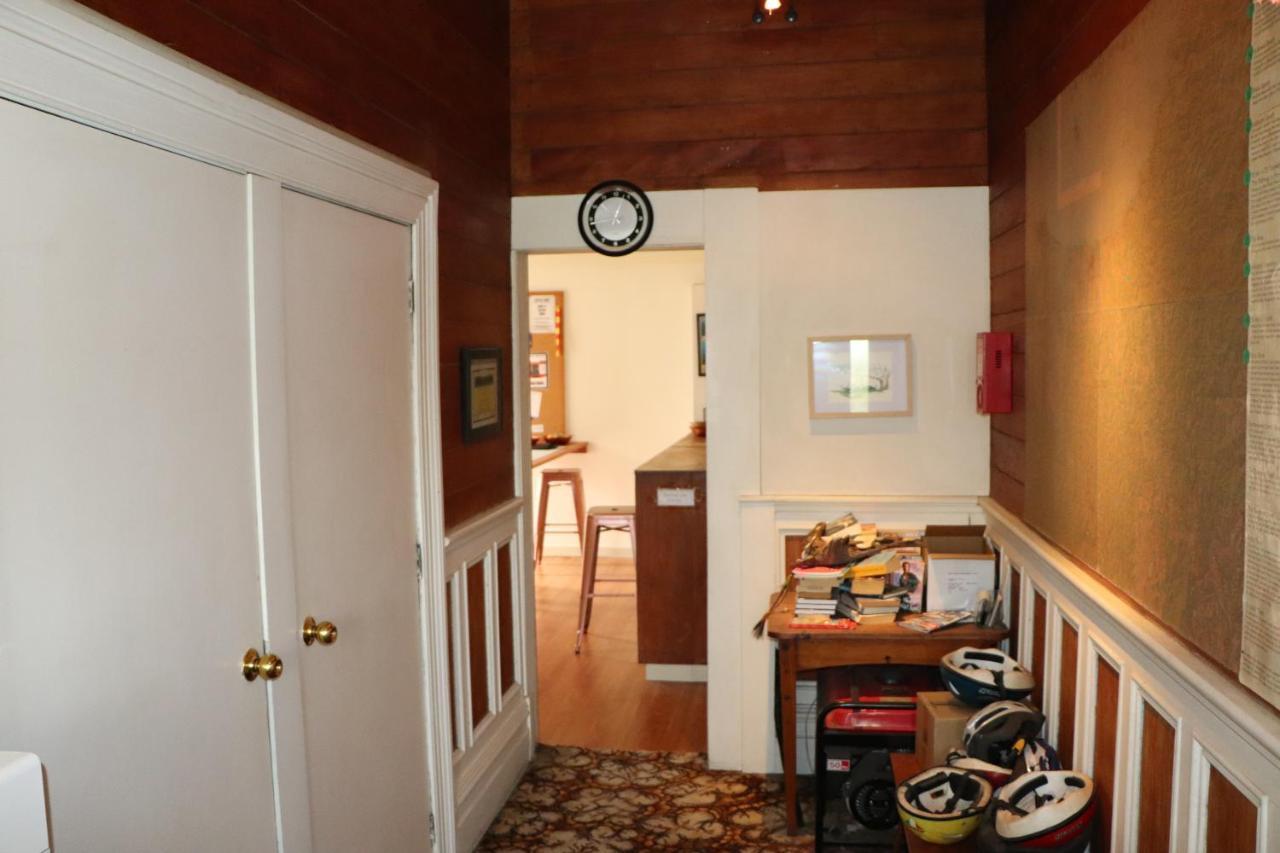 אופוטיקי Oasis Accommodation מראה חיצוני תמונה