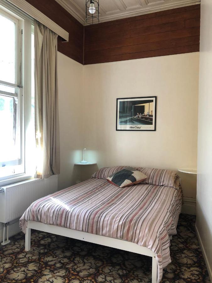 אופוטיקי Oasis Accommodation מראה חיצוני תמונה