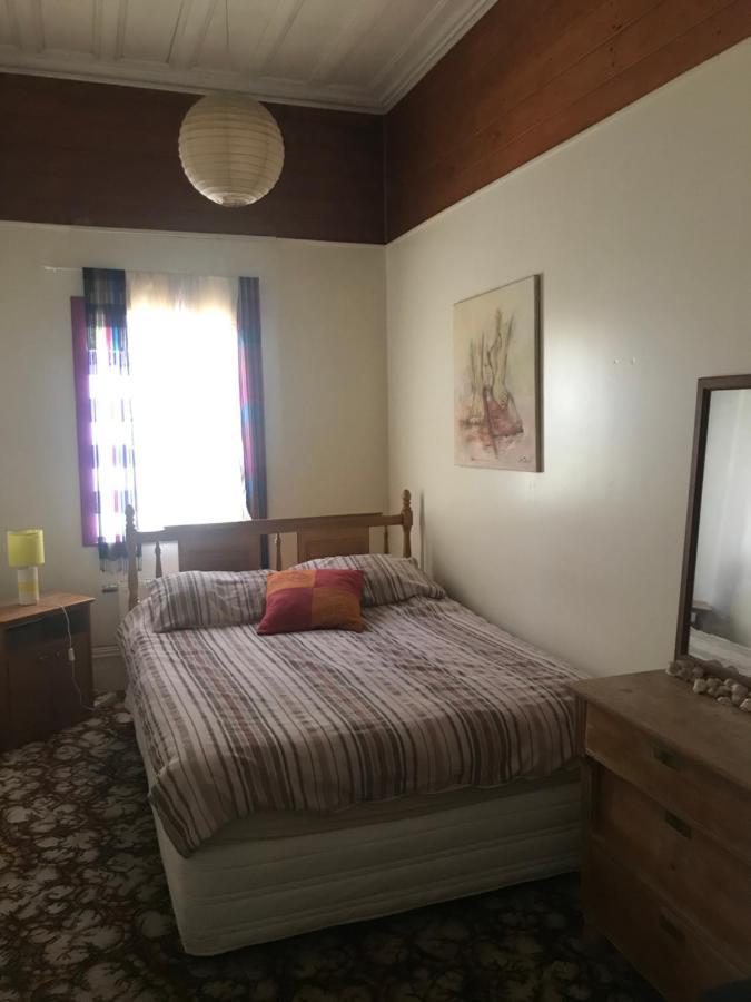 אופוטיקי Oasis Accommodation מראה חיצוני תמונה
