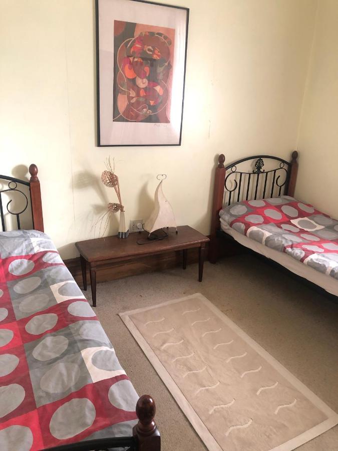 אופוטיקי Oasis Accommodation מראה חיצוני תמונה